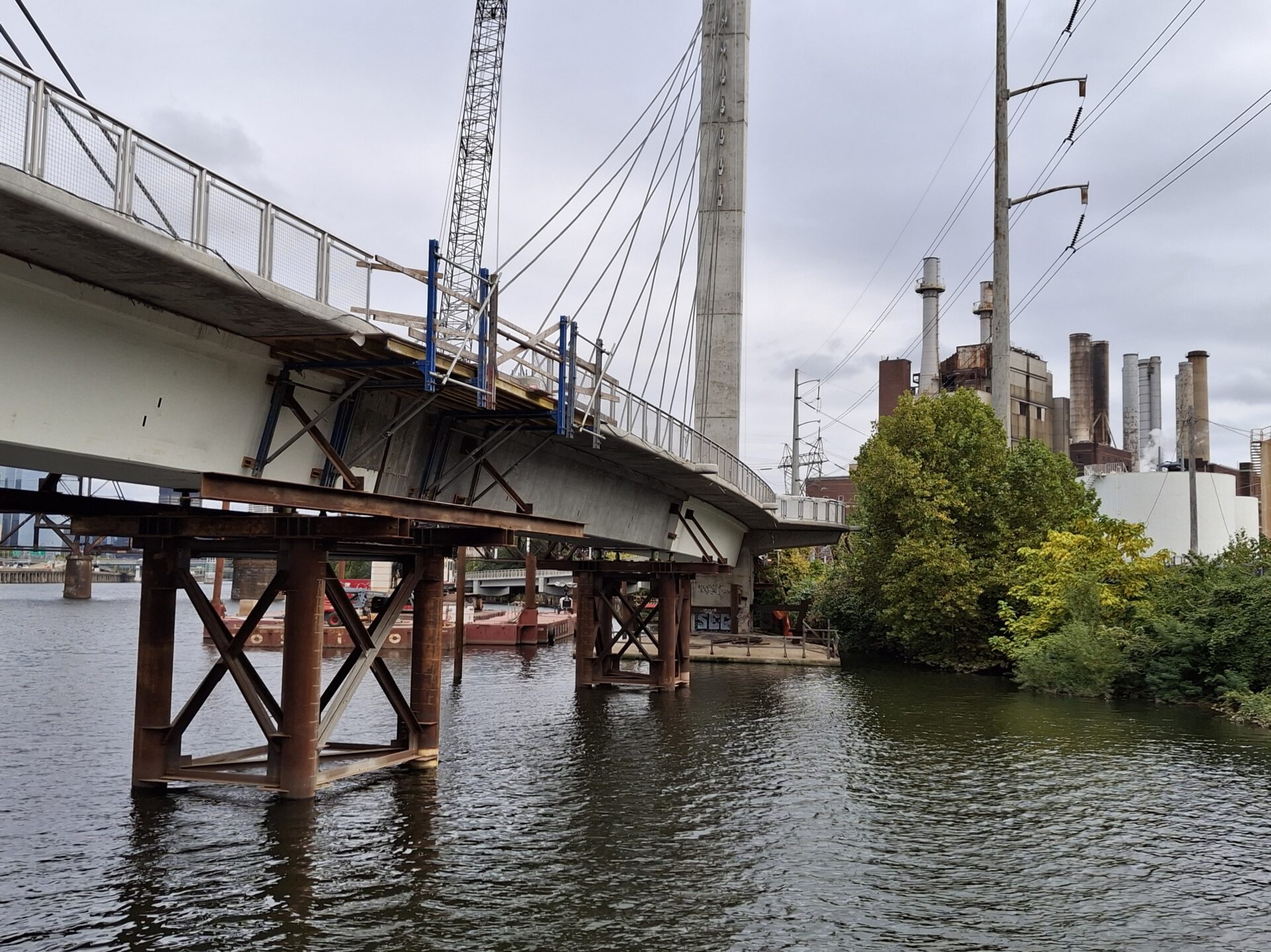 Curved precast concrete girders were used for the Schuylkill River Bridge Trail