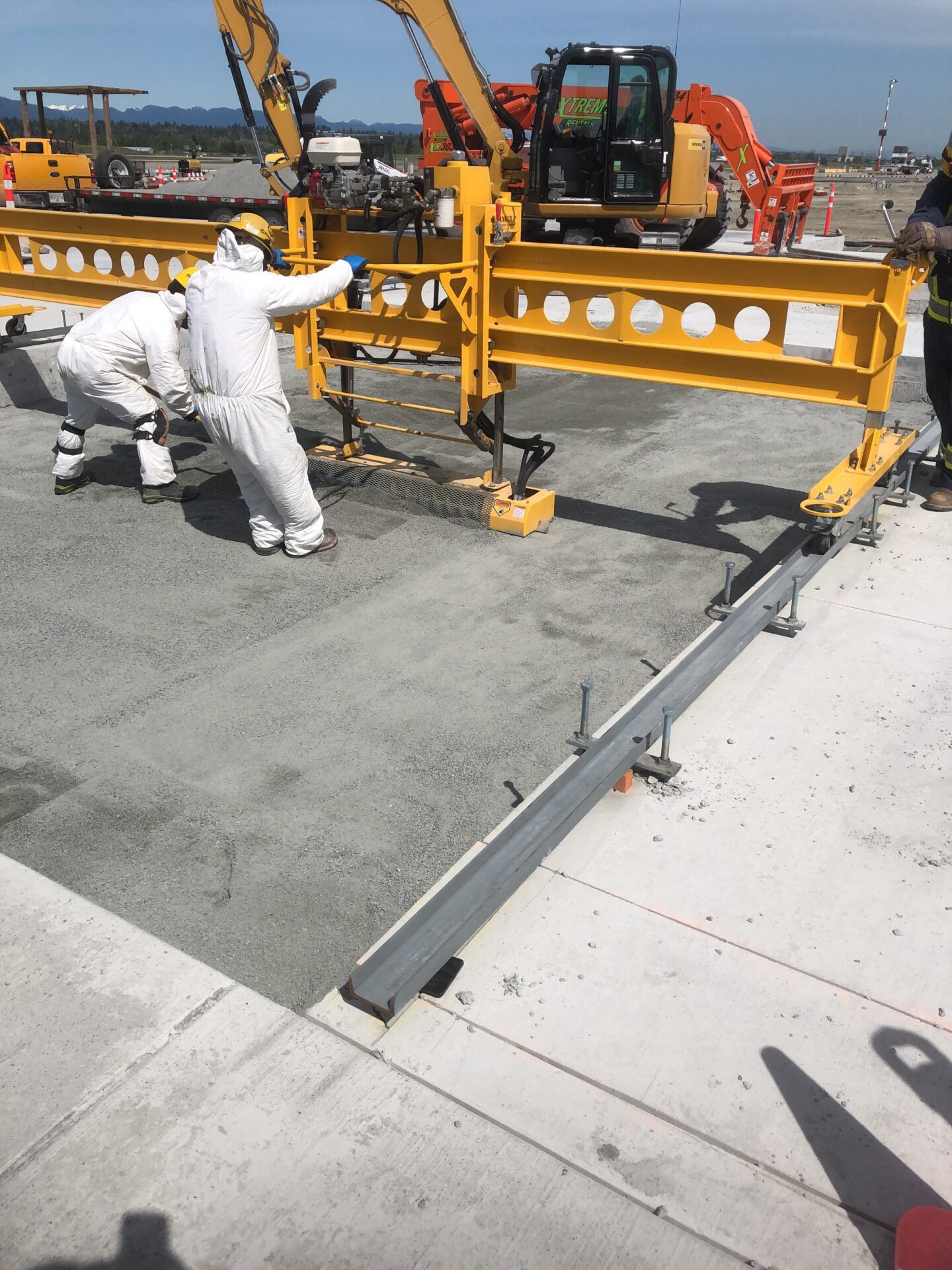 Completing rapid precast concrete taxiway repair
